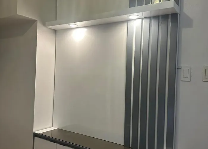 Newly Reneuvated Fully Furnished In The Heart Of Mandaluyong شقة