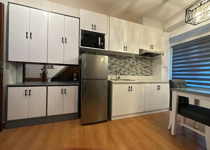 شقة Newly Reneuvated Fully Furnished In The Heart Of Mandaluyong مانيلا