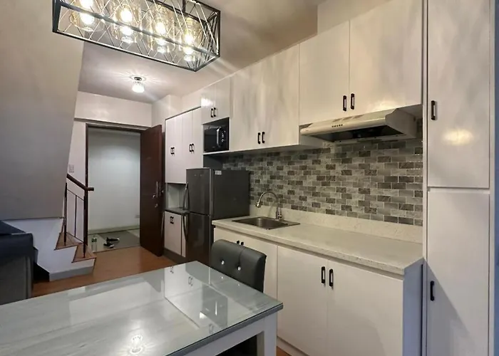 Newly Reneuvated Fully Furnished In The Heart Of Mandaluyong مانيلا